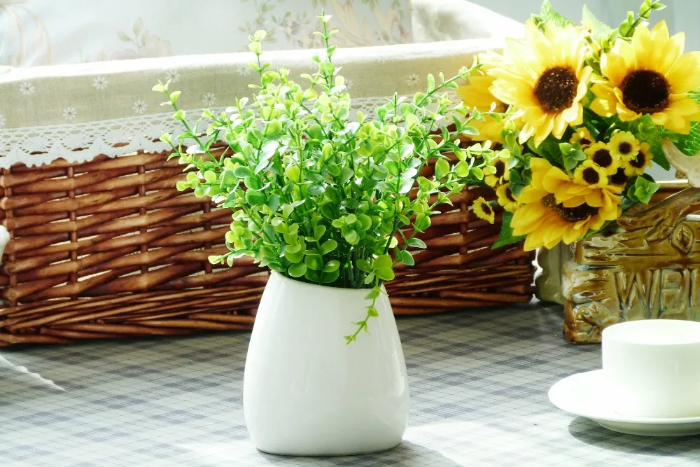 Маленькая керамическая ваза белая для украшения дома и магазина|small ceramic vase|white