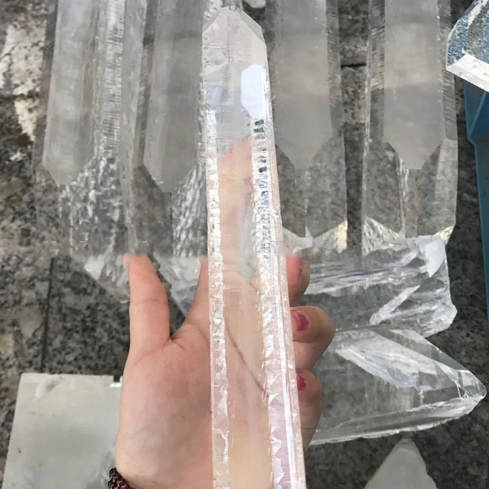 Clear-Synthetic-Quartz-Crystal-Grown-in-a (1)