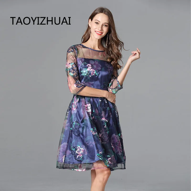 

TAOYIZHUAI High Street Style Blue Color Flower Print O-Neck Plus Fit And Flare Three Quarter Sleeve Lady's Lace Dress 11656