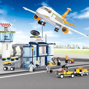 

678pcs/Set B0367 ABS Building Blocks International airport with 8 dolls Model Action Figures Toys for Children Kids Gifts