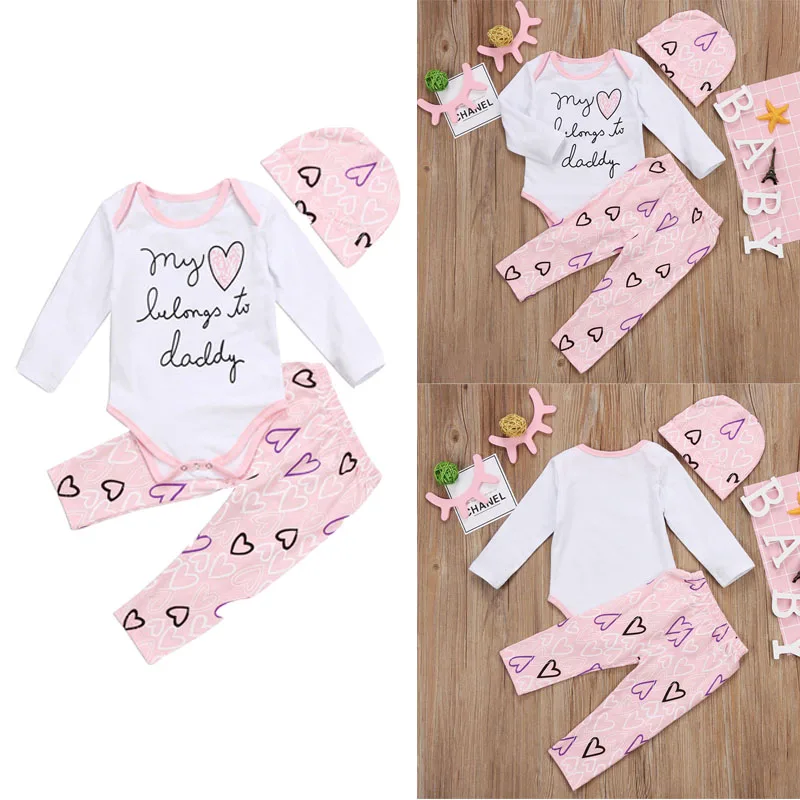 Новая брендовая одежда для новорожденных и маленьких девочек 0-24 месяцев, комплект из 3 предметов: белый комбинезон с длинными рукавами и надписью «сердце»+ розовые штаны+ шапочка