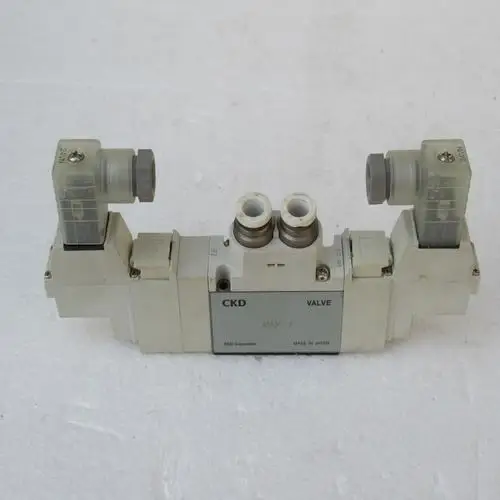 

Free shipping 100% new high quality CKD solenoid valve 4GD349-C8-BC-3 spot