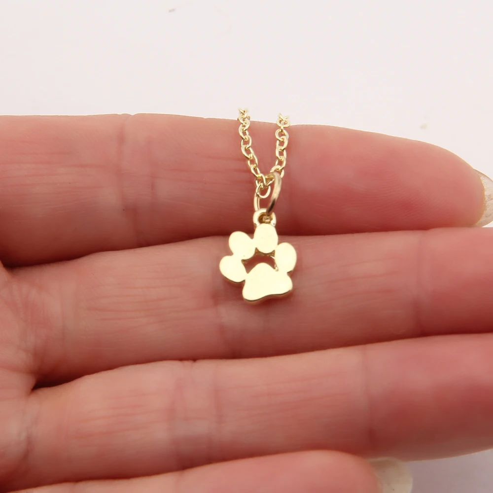 paw print choker
