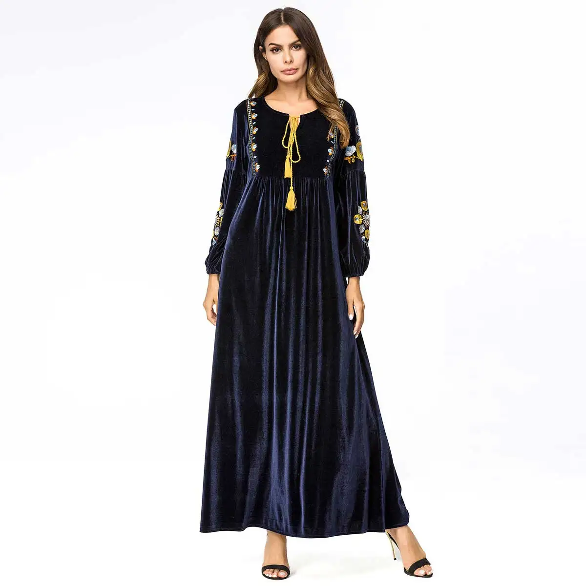 

2019 Winter Women Vestido Oversized Embroidery Ethnic Casual Soft Loose Muslim Robe Plus Size Tassel Dress Female VKDR1474