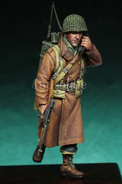

1/35 Scale WW2 Battle of the Bulge American soldiers soldiers radio WWii Figure Resin Model Kit Free Shipping