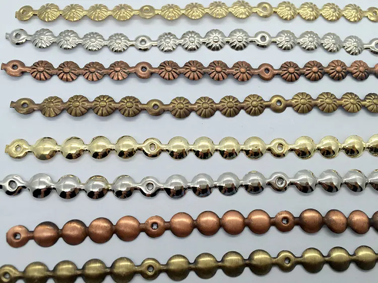 4 M Móveis Nials Tachas Estofos Para