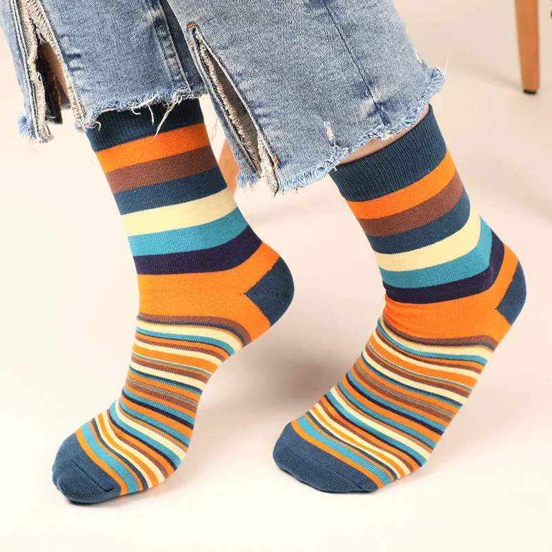 

Man Fashion Hip Hop Stripes Happy Funny Socks Art Harajuku Crew Socks white black Style Cotton Men Street Style kanye west