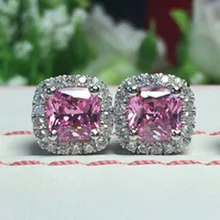 Романтический 3 м Фирменное ювелирное изделие, розовое белое золото серьги 1CT долларов США/шт Сона розовым алмазом Стад серьги в форме подушки для Для женщин свадебные туфли