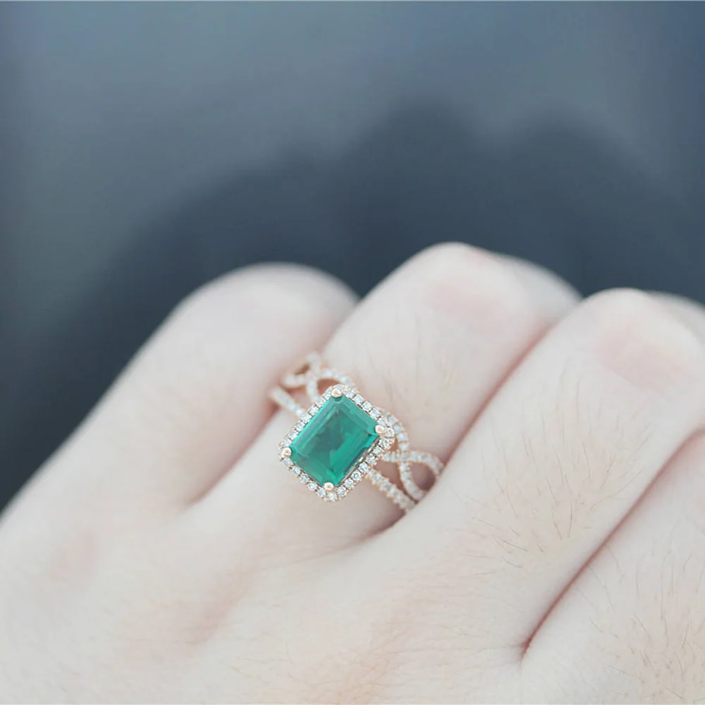 Женское кольцо с изумрудами и бриллиантами розовое золото 14 к 2CTW Moissanite