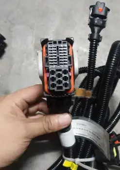 

Car connector FOR WP10 sensor harness / with double accelerator pedal 2137502-1 part number 612600080835