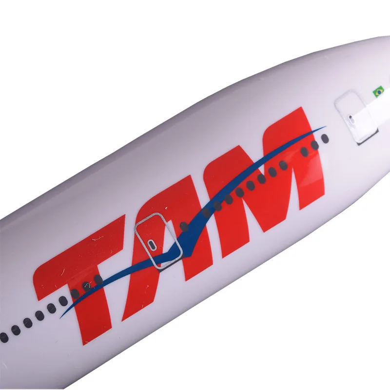 Модель самолета из смолы 47 см Боинг 777 Бразилия там модель тяньма B777 аэробус