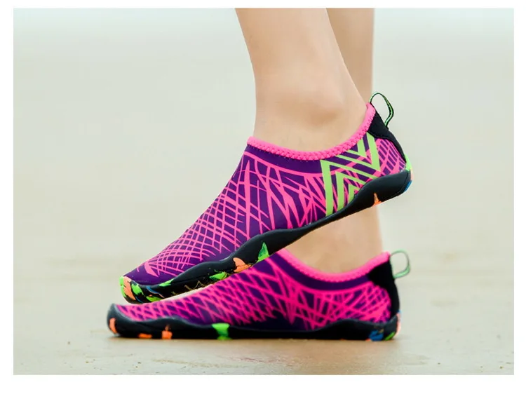 Sapatos de natação
