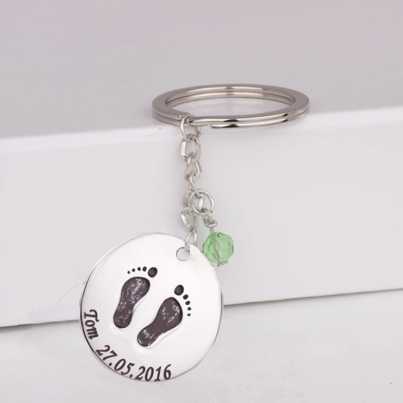 

Customized Name & Date Feet Print Keychain Birthstone can Choose Drop Shipping Accept Birthday Gift for Family YP3054