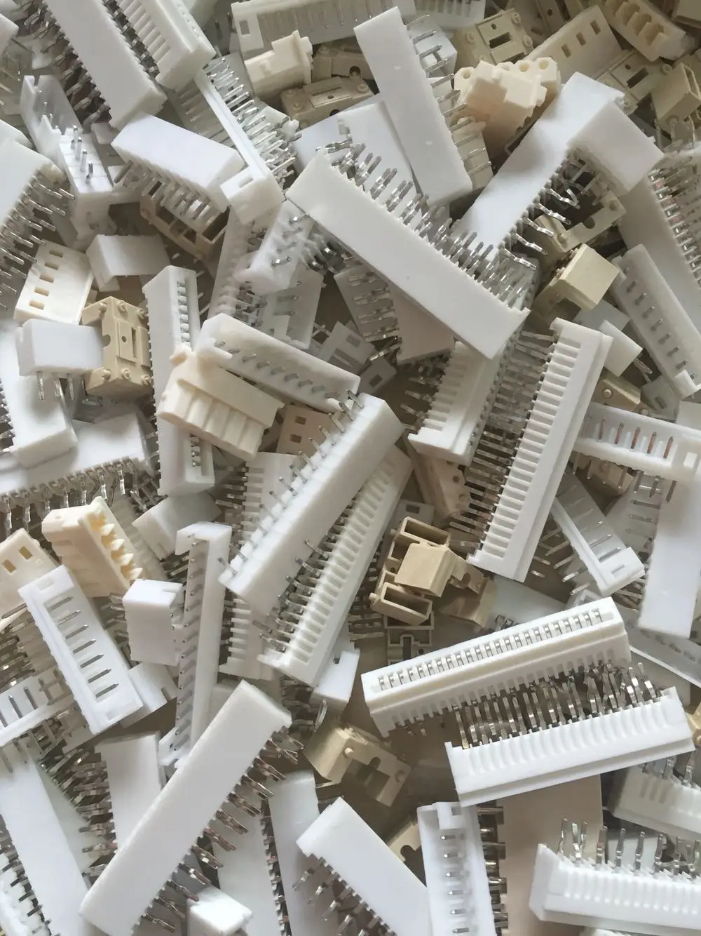 

500g new imported mixed needle seat row seat mixed electronic component package