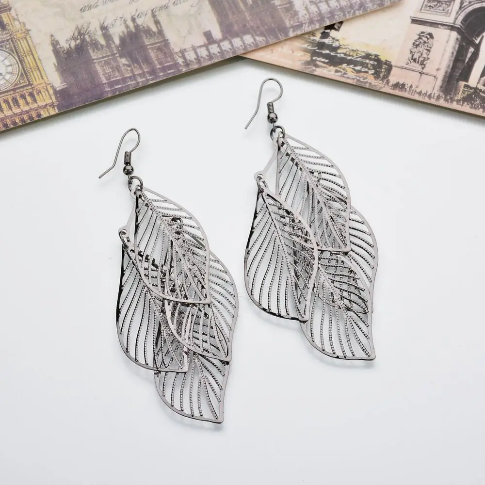 

1 Pair Tassels Dangle Earrings Women's Retro Style Cluster Hollow Leaves High Quality Fashion Statement Wedding Jewelry