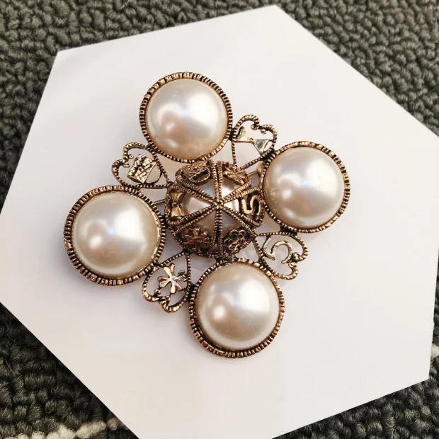 

2 Inch Antique Gold Tone Ivory Faux Pearl Flower Brooch