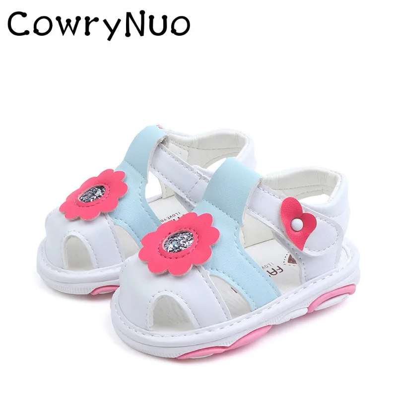 

Insole 11.5-13.5cm Summer Baby Girls Sandals Cute Flower First Walker with Sound