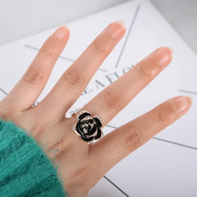

Crystal ring ring high-grade imported women black roses han edition ring