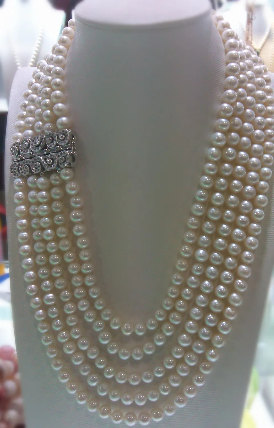 

Free shipping@@@@@ wholesale 4 rows natural AA 9-10mm white freshwater pearl necklace 005 a