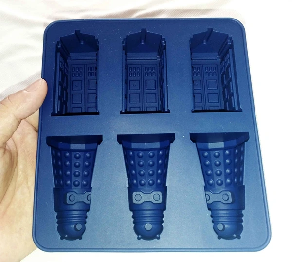 

Wholesale 5PCS/LOT Doctor Who Tardis and Daleks Shape Silicone Mould Ice Cube Tray Chocolate Fondant Candy Jello Mold Cake Tool