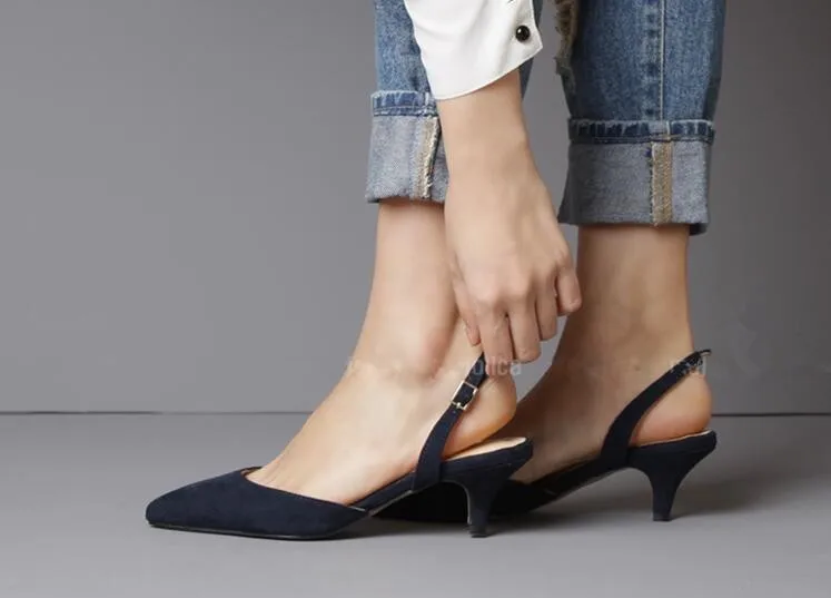 Новое поступление; Модные женские вечерние туфли-лодочки на низком каблуке с ремешком сзади; цвет темно-синий, серый, бежевый; большие и маленькие европейские размеры 30-43