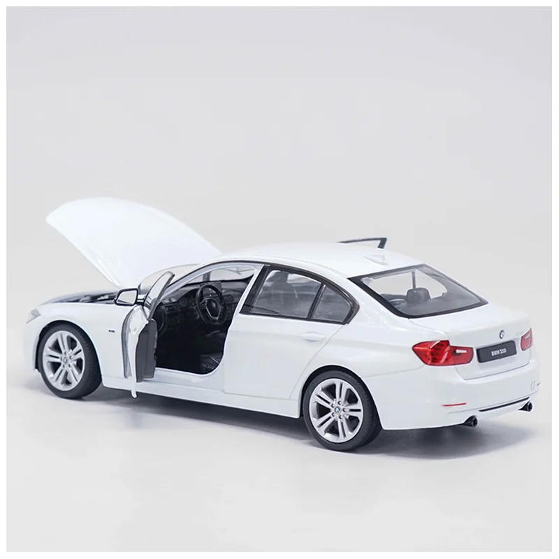 Литые металлические транспортные средства 1:24 модели автомобилей Coche mkd3 масштаб