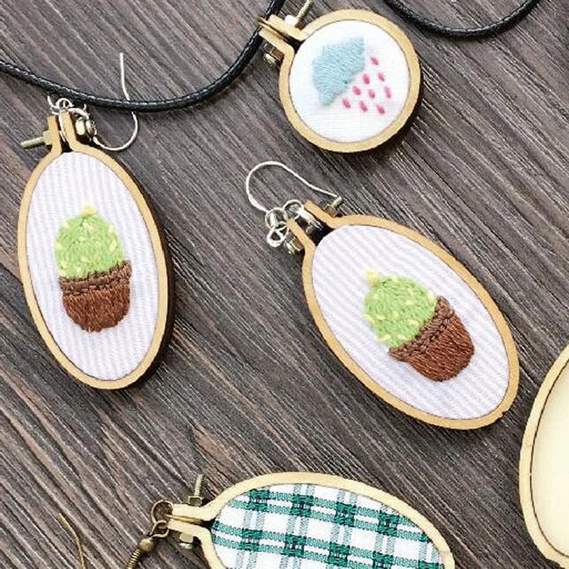 

Round Wood Frame Rabbit Cat Bear Oval Cross Stitch Fix Frame Embroidery Hoop Circle Craft Picture Home Ornament Decor