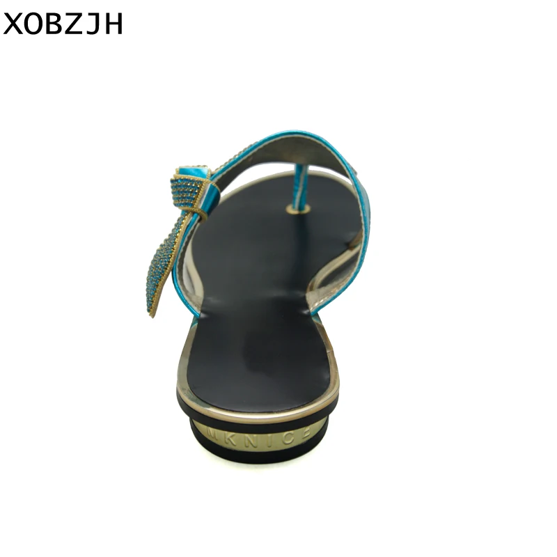 flat sandals 