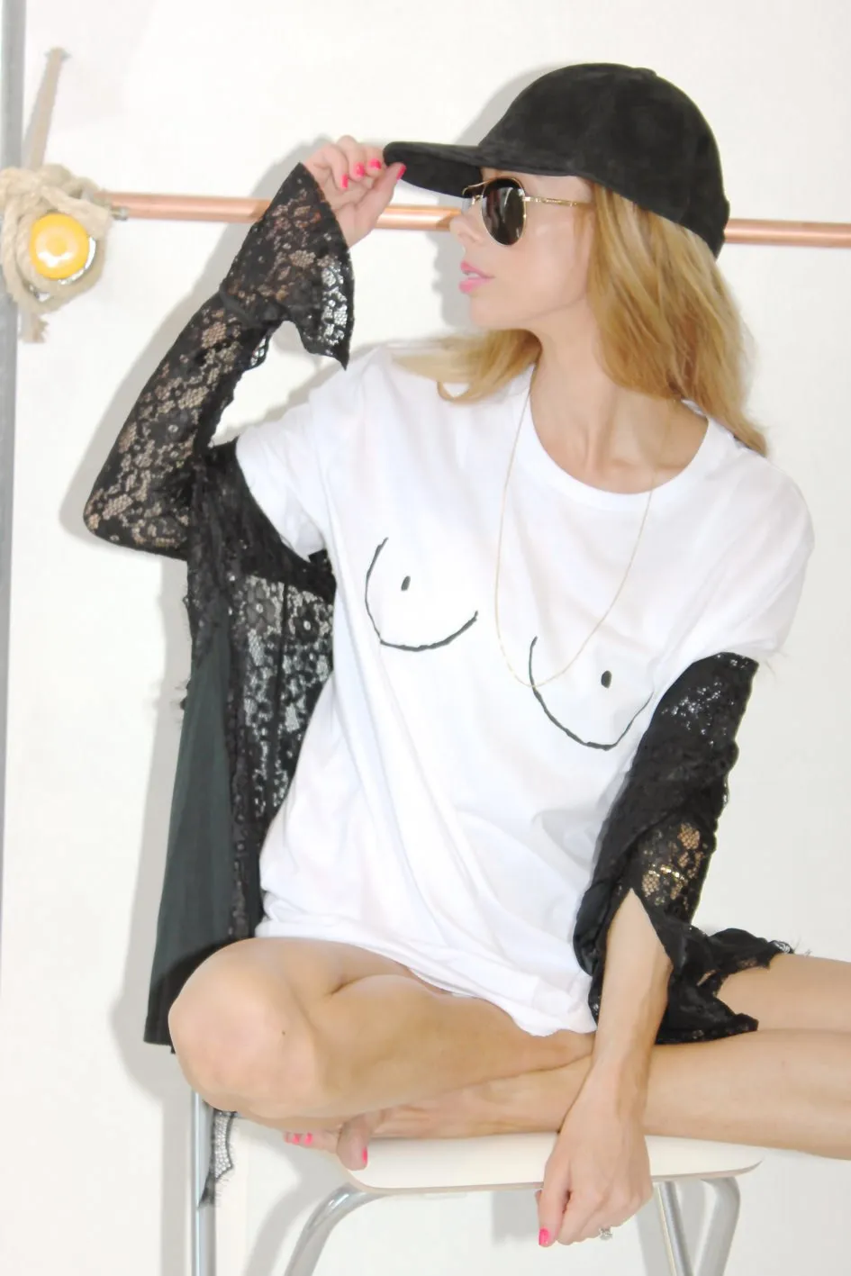 2017-Harajuku-Cute-Bust-Print-Women-s-White-Short-Sleeve-T-shirt-Quality-Cotton-Girl-Casual (4)