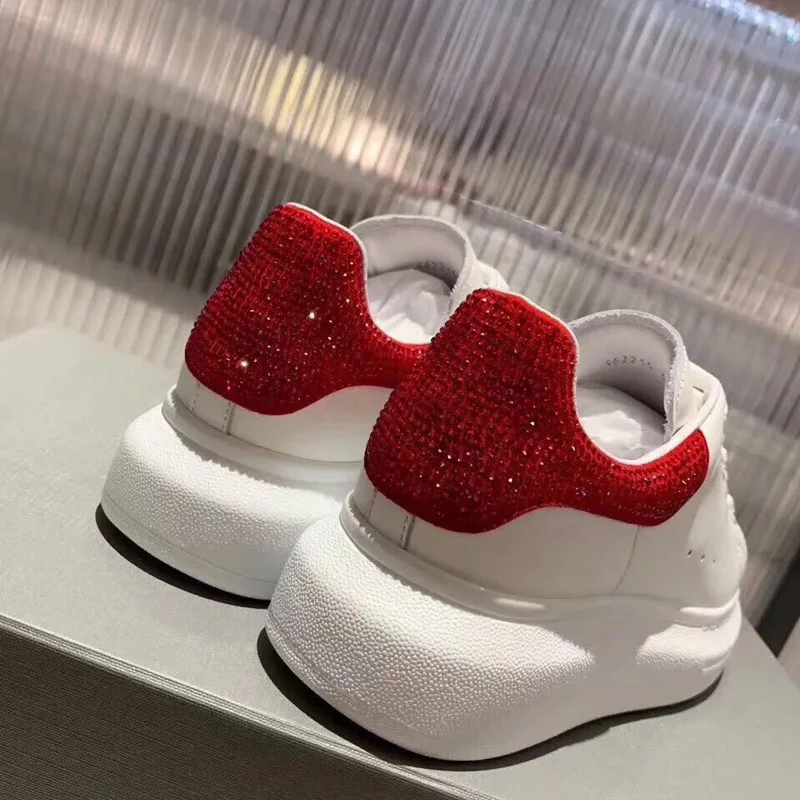 

High Quality Women's Shoes Real Leather Shoes Plus Size 34-44 Sneakers Shoes For Couple Casual Flats 2018 Fashion Women's Flats