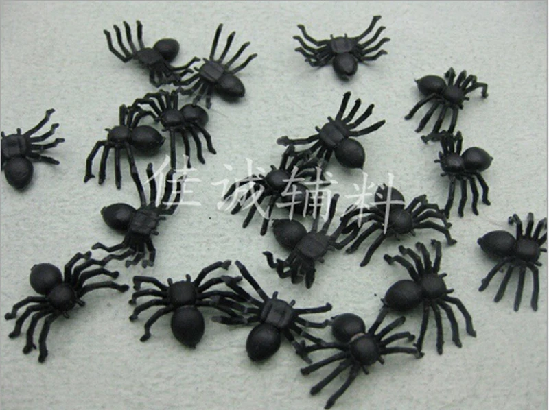 Хэллоуин 20 шт Пластиковый черный паук трюк игрушки вечерние Хэллоуин привидениями дом реквизит декор