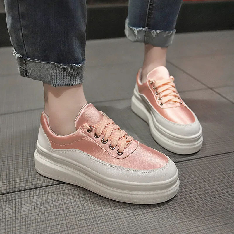 

Spring 2019 new solid color non-slip wear-resistant wild muffin with thick bottom fashion trend round head tie casual shoes