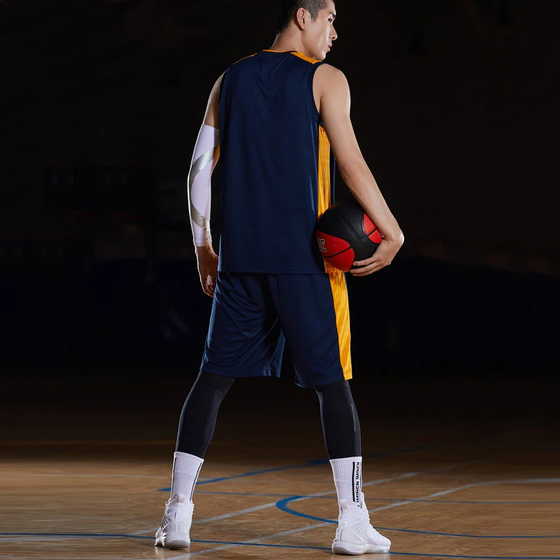 Preise Li Ning Männer Basketball Wettbewerb Anzüge 2 Stück Polyester Atmungsaktive Weste + Shorts Futter Sport Sets AATP001 MSY184