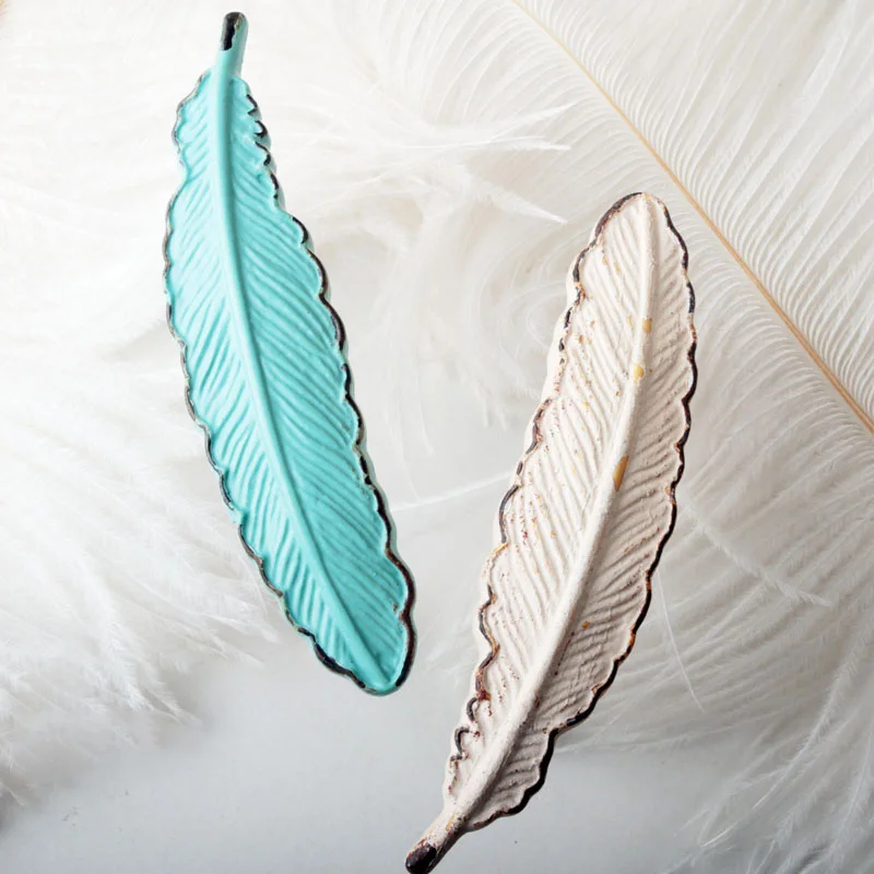 Individuality Fashion Feather-shaped Handles Classic Fantasy Feather Knobs and Pulls Wardrobe Retro Double-hole Handles and Pull Individuality Fashion Feather-shaped Handles Classic Fantasy Feather Knobs and Pulls Wardrobe Retro Double-hole Handles and Pull