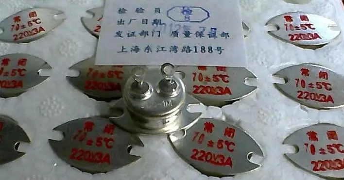 

HOTNEW JUC-1M 70 degrees JUC-1M-70 degrees The sealing temperature relay 70 degrees 220V 1A