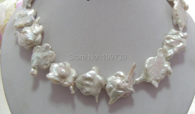 

Jewelr 003684 white SOUTH Reborn keshi baroque pearls necklace