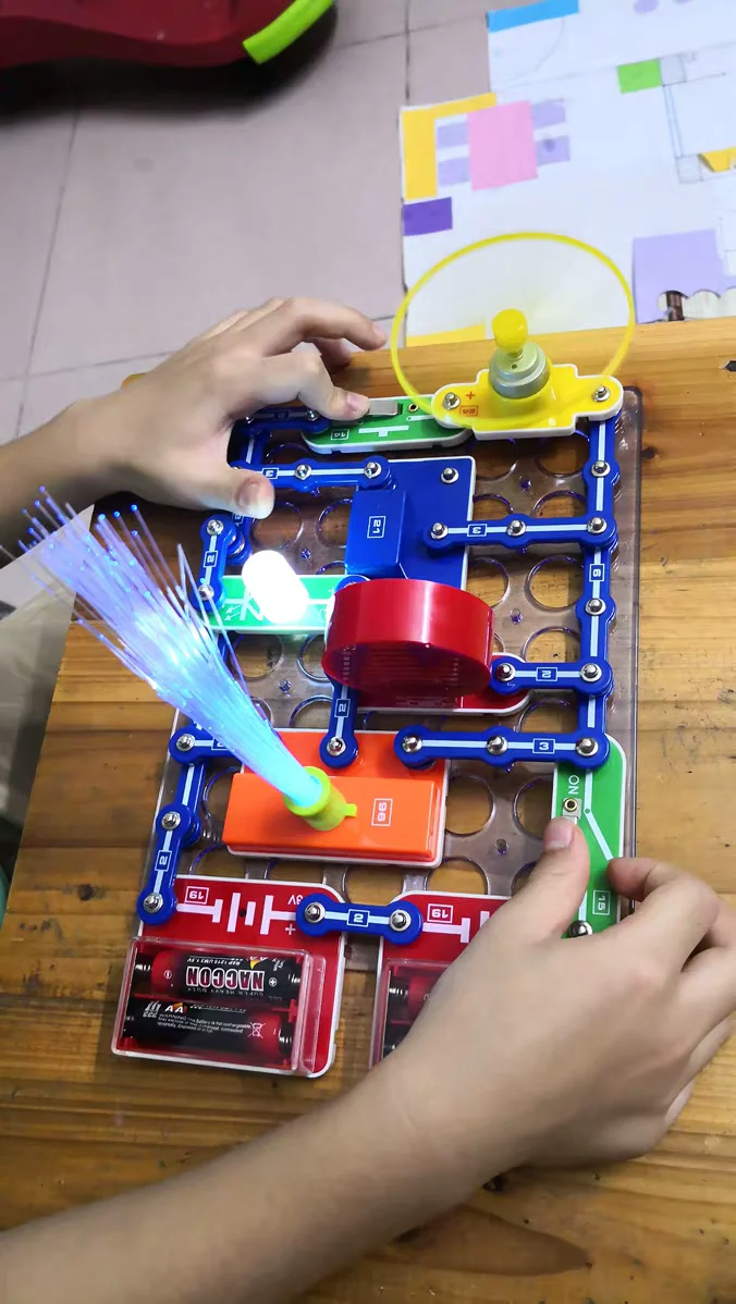

Cool Light Edition DIY Assembling Snap Circuits Electronic Building Blocks Kid's Science Educational Creative Toy Birthday Gift