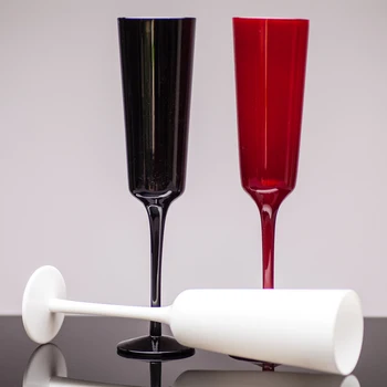 

Lead-free glass wine glass 220ML black and white wine cup European style goblet decoration
