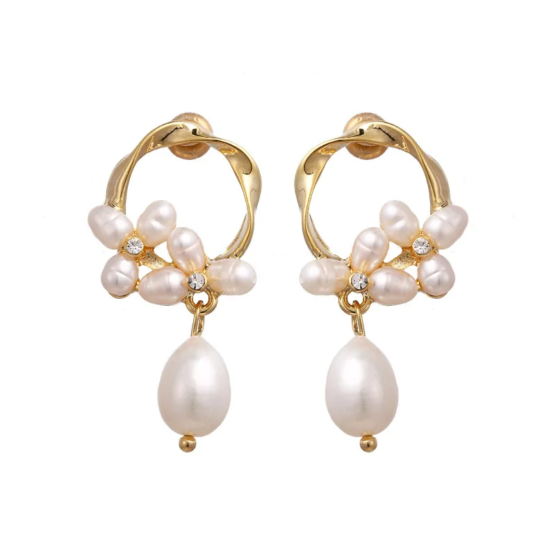 

Natural pearl earrings S925 silver Post pin Hot Selling on Ins girl earrings