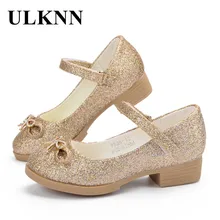 ULKNN/сандалии для девочек; обувь принцессы из высококачественной кожи с блестками на каблуках; летняя обувь для вечеринок для девочек; сандалии для маленьких детей; золотистая обувь на плоской подошве