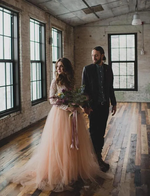 vintage-country-wedding-dresses-with-long-sleeves-lace-blush-tulle-v-neck-2018-bohemia-garden-beach-plus-size-bridal-wedding-gowns-cheap (3)_