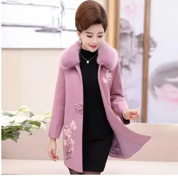 

2020 Elderly women winter coat new plus fertilizer fat mom middle-aged thick fur collar woolen coat