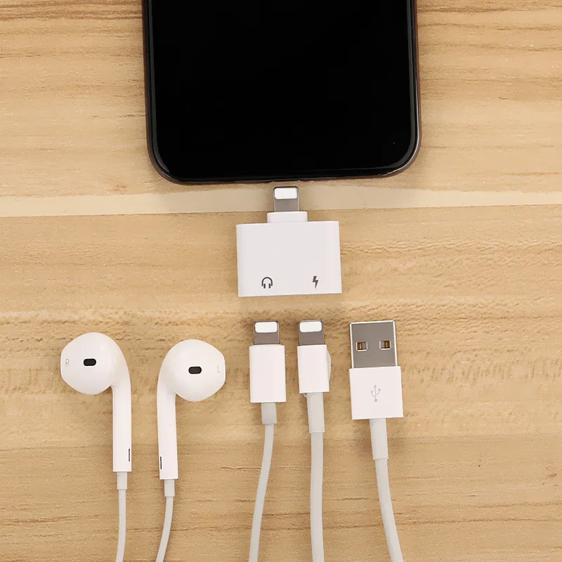 

SIANCS Multifunction 2 in 1 Headphone Charger Adapter Dual Ports For iPhone8 Xsmax Portable Lighting Audio Adapter