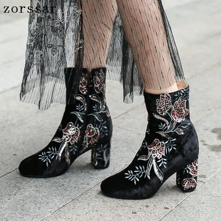 

{Zorssar} 2019 New Fashion Embroidery High boots Women Ankle Boots High Heels Velvet Women Shoes Winter Boots Large size 33-43