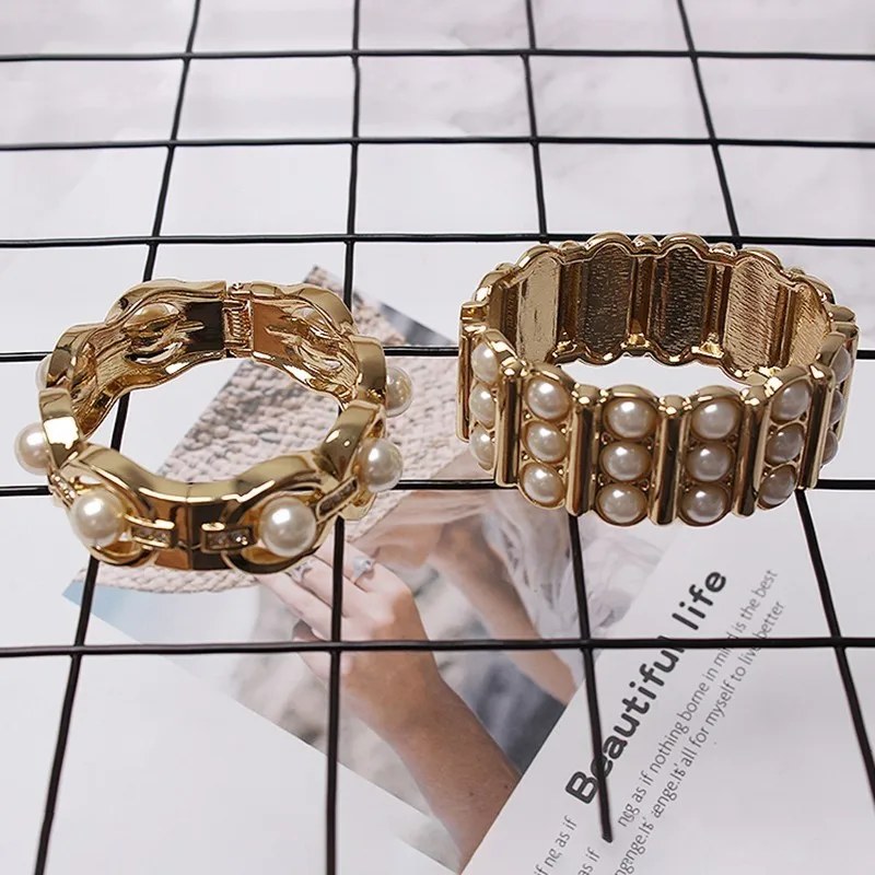 TWOTWINSTYLE Модный жемчужный Золотой браслет женская одежда аксессуары круглые