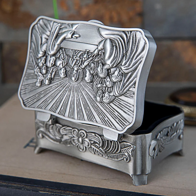 

Catholic Holy Relics Collection Box Retro Metal Simple European Creative Reception Box Zinc Alloy Gift High-grade Jewelry Box