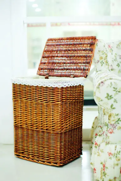 New Style Wicker Laundry Basket With Lid And Fabric Lining Large New Style Wicker Laundry Basket With Lid And Fabric Lining Large Willow Storage Baskets