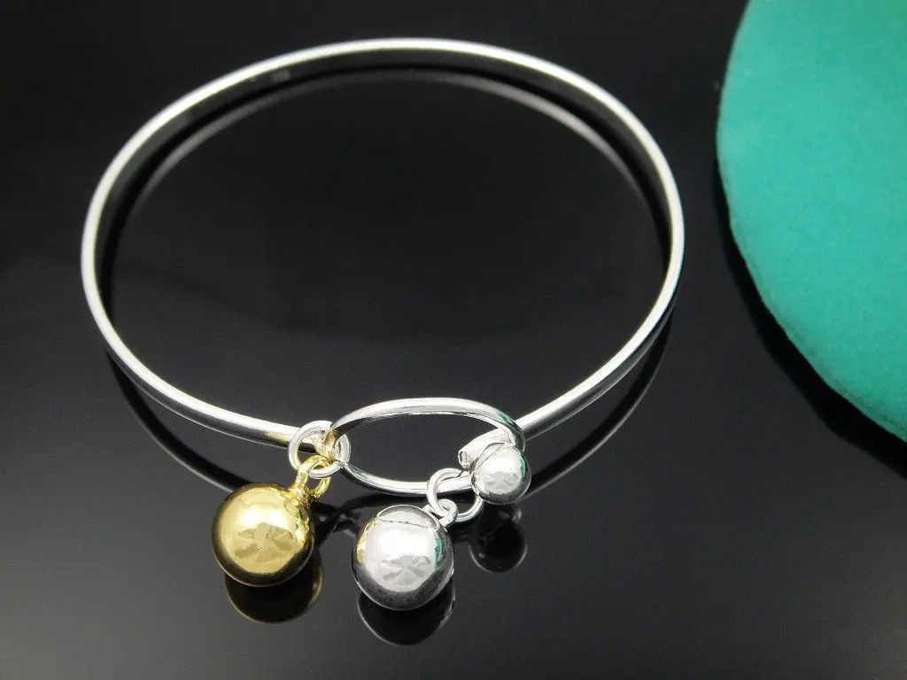 

Wholesale fashion jewelry Bracelets , 925 Silver Bracelets & bangles . Nice Jewelry. Good Quality B339