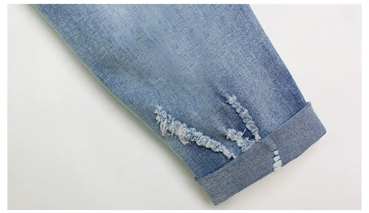 2018 Europe and the United States new women's elastic loose jeans female trousers color flowers 3D three-dimensional embroidered holes jeans have large size (17)