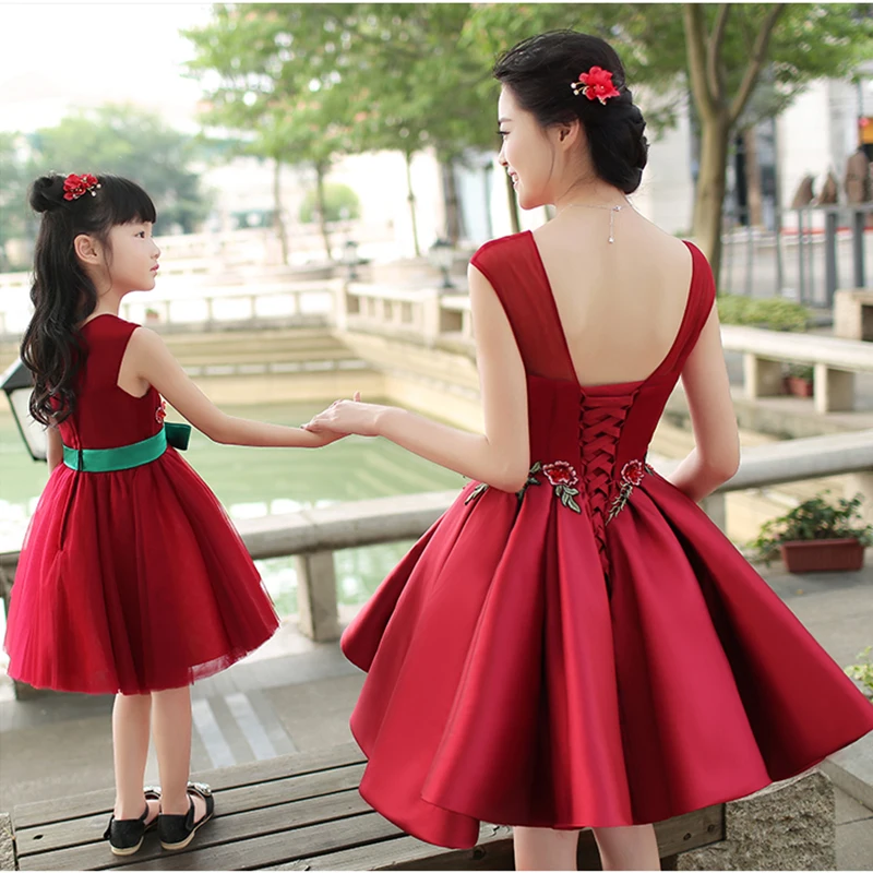 Famille Equipee Maman Et Fille Rouge Robe Enfants Princesse Jupe